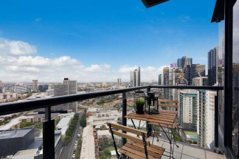 Complete Host Southpoint Apartments - Australia Accommodation 5