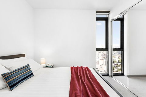 JOYCE, 1BDR Southbank Apartment - Australia Accommodation 2