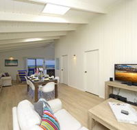 Pet Friendly Lentara St. 26 Fingal Bay - Australia Accommodation