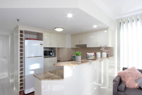 Willahra Tower Apartment - Australia Accommodation 6