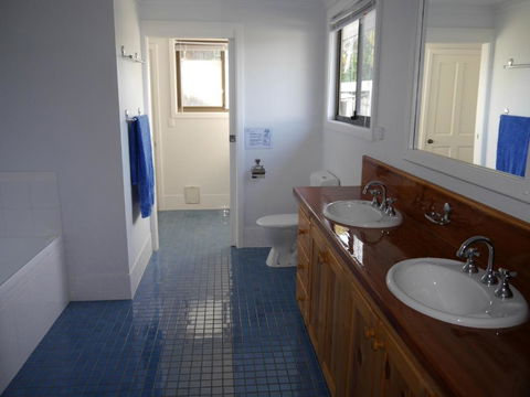 The Beach Escape - Australia Accommodation 3