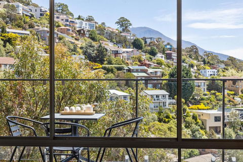 The Lookout - Australia Accommodation 1
