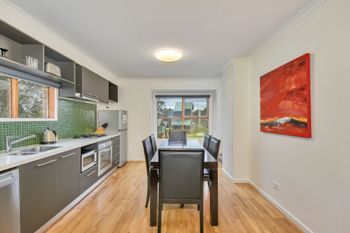 Crooked 1 - Australia Accommodation 1