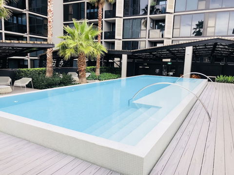 Comfy 2-Bedroom Apartment Level 5 - Australia Accommodation 0