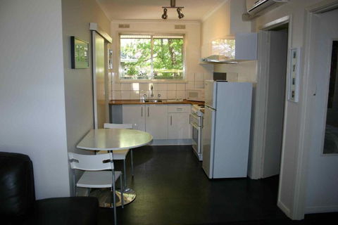 Ageri Holiday Unit - Australia Accommodation 6