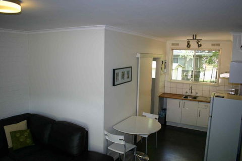 Ageri Holiday Unit - Australia Accommodation 3