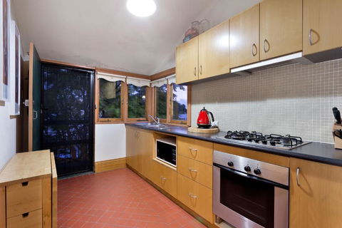 Annies Victorian Terrace Accommodation Fremantle - Australia Accommodation 6