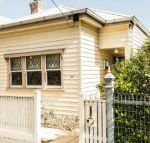 Simmers Serviced Apartments - Australia Accommodation