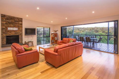 Caves Retreat - Australia Accommodation 3