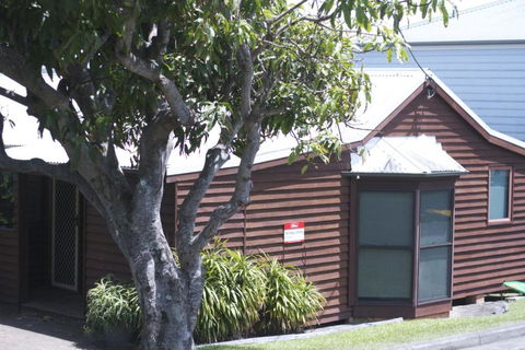 Almare 7 Gowing Street - Australia Accommodation 5