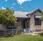 Caledonia Cottage - Australia Accommodation