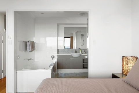 Apartment 27 Shorelines On Hamilton Island - Australia Accommodation 5