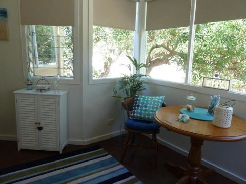 Lilys By The Lake Raymond Island Accommodation - Australia Accommodation 2