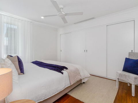 KINGY BEACH HOUSE At 162 - Australia Accommodation 4