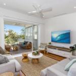KINGY BEACH HOUSE At 162 - Australia Accommodation 0