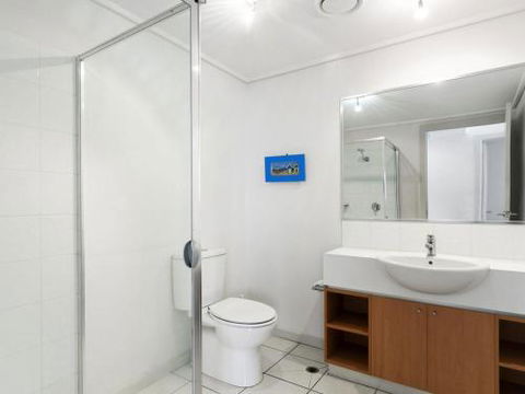 APARTMENT 23 PACIFIC APARTMENTS Sit On The Deck & Soak In The View - Australia Accommodation 4