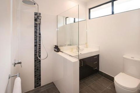 Wharfedale - Australia Accommodation 4