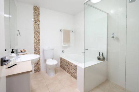 Ait Shona Happy Place. Apt 10 Haven On The Park - Australia Accommodation 3