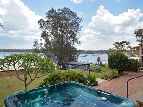 Fishing Point Shores - Australia Accommodation 0