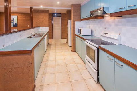 Ultramarine - Australia Accommodation 6