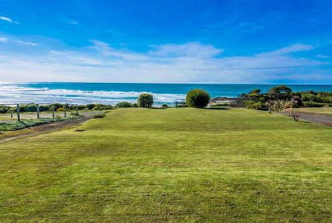 MAVI BEACH HOUSE Beachfront Wifi Views - Australia Accommodation 4