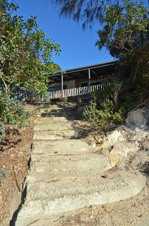 CDC 625 Beach House - Australia Accommodation 2