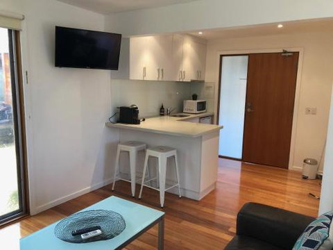 Carinya Coastal Cottage - Australia Accommodation 2