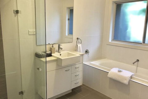 Vintage On The 8th - Australia Accommodation 3