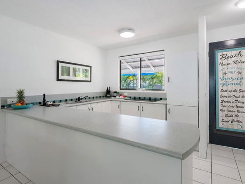 Absolute Beachfront - Australia Accommodation 2