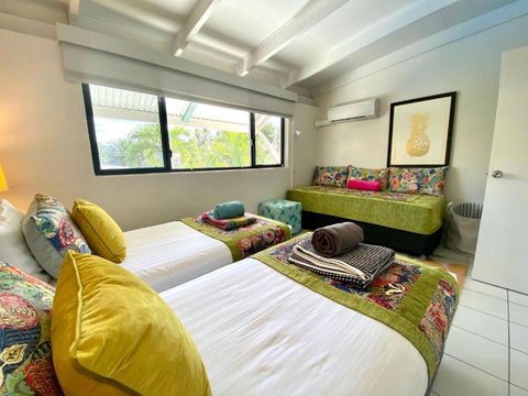 Absolute Beachfront - Australia Accommodation 6