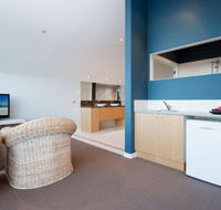 Venabu on Garuwa 20 Garuwa Street spectacular house with fabulous views - Australia Accommodation