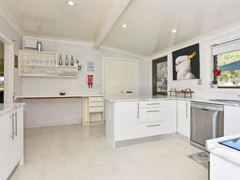Just Listed Blaxlands Homestead The Very Best Location In The Valley Walk To Everything - Australia Accommodation 1