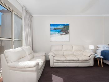 Whitesands Unit 213 Shoal Bay Road - Australia Accommodation 5