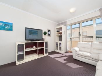 Whitesands Unit 213 Shoal Bay Road - Australia Accommodation 4