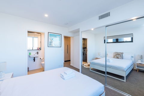 Airtrip Apartments On Deshon St - Australia Accommodation 1