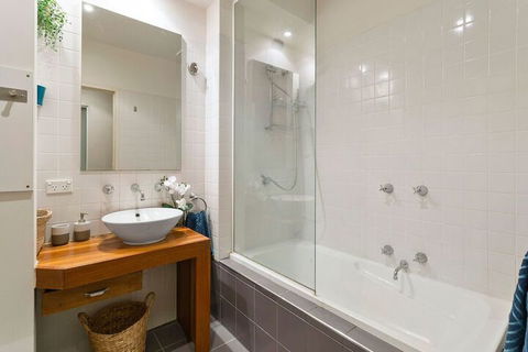 JOLI Directly Opposite MCG - Australia Accommodation 3