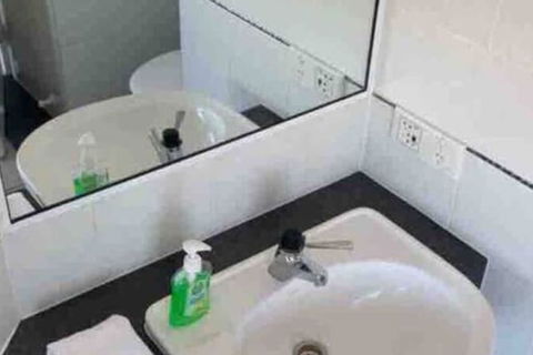 Affordable Unit Minutes To The Heart Of Surfers Paradise - Australia Accommodation 6