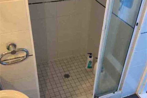 Affordable Unit Minutes To The Heart Of Surfers Paradise - Australia Accommodation 4