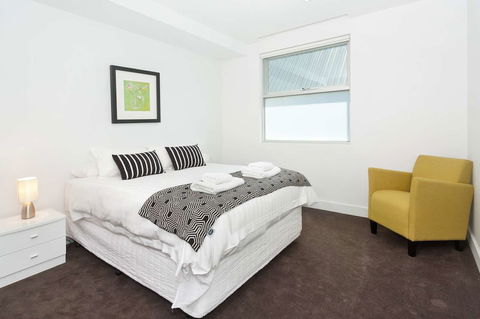 Apartment On Broadway - Australia Accommodation 3