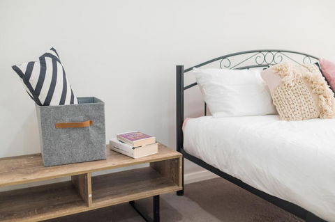 Magdalene Wolli Crk 5.05 - Australia Accommodation 5