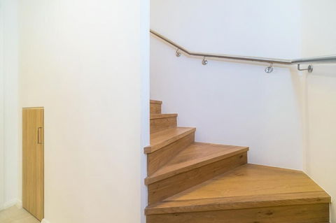 Magdalene Wolli Crk 5.05 - Australia Accommodation 1