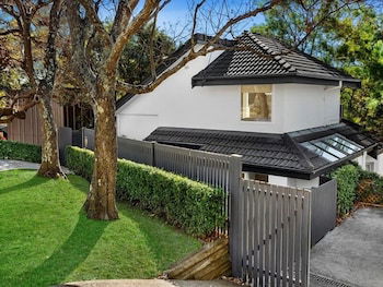 ALAN1 Leafy Tranquil Home - Australia Accommodation 6