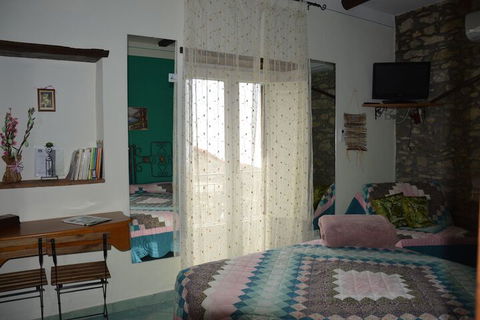 Woollamia Village Retreat - Australia Accommodation 4