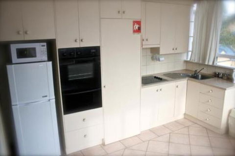 Glenelg Beach Hostel - Australia Accommodation 2