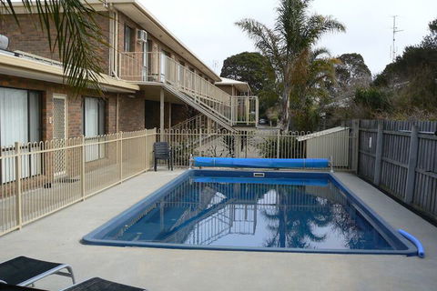 Allambi Holiday Apartments - Australia Accommodation 4