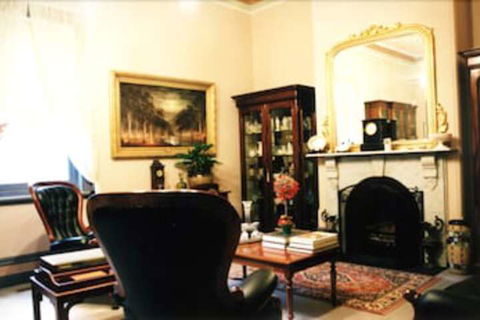 Merton Manor Exclusive Bed And Breakfast - Australia Accommodation 6