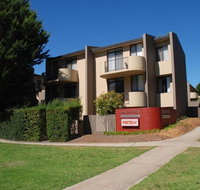Manuka Park Apartments - Australia Accommodation