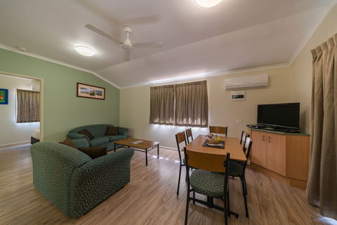 Capricorn Caves - Caravan Park - Australia Accommodation 5