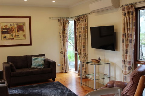 Australian Home Away At Wonga Park Brushy Creek - Australia Accommodation 6