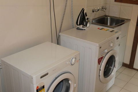 Australian Home Away At Doncaster Andersons Creek 2 - Australia Accommodation 7